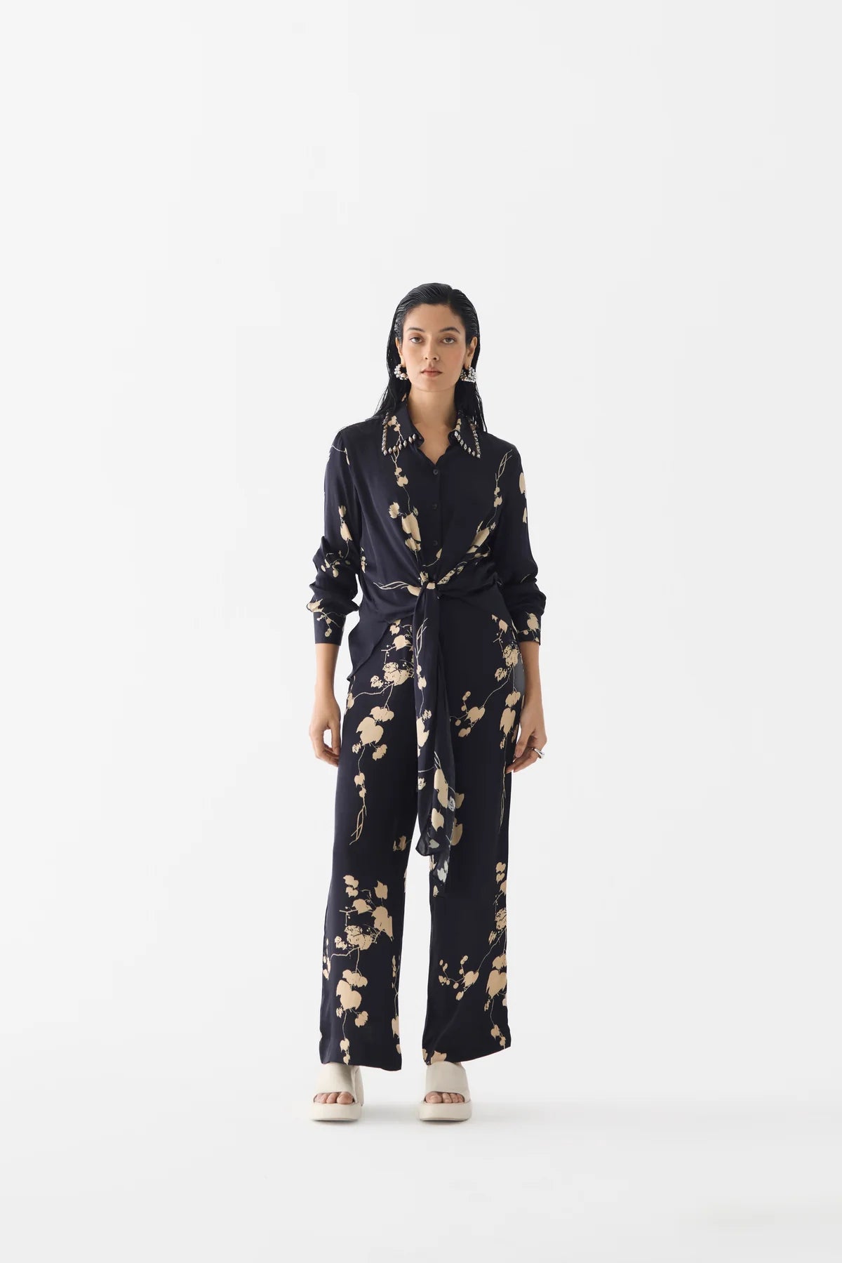 Rigu : Knot Shirt & Pants